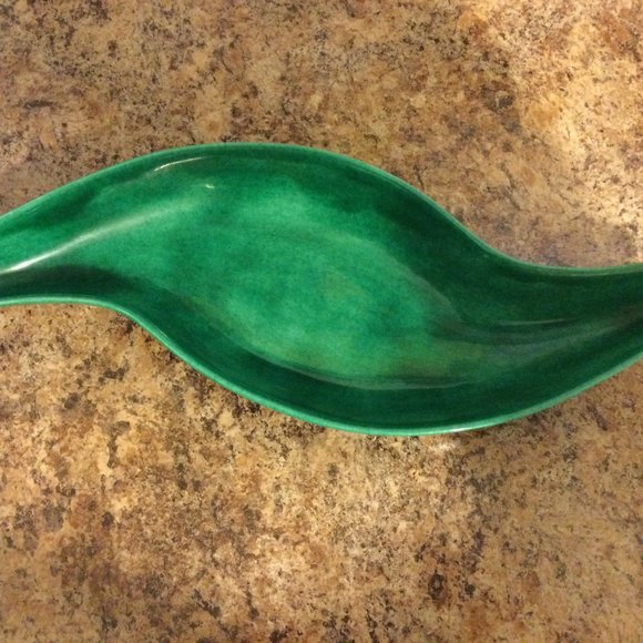 Handmade Green ceramic dish long bowl leaf shaped glossy signed - Picture 1 of 9